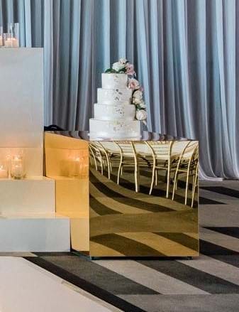 Gold Gloss Cake Table
